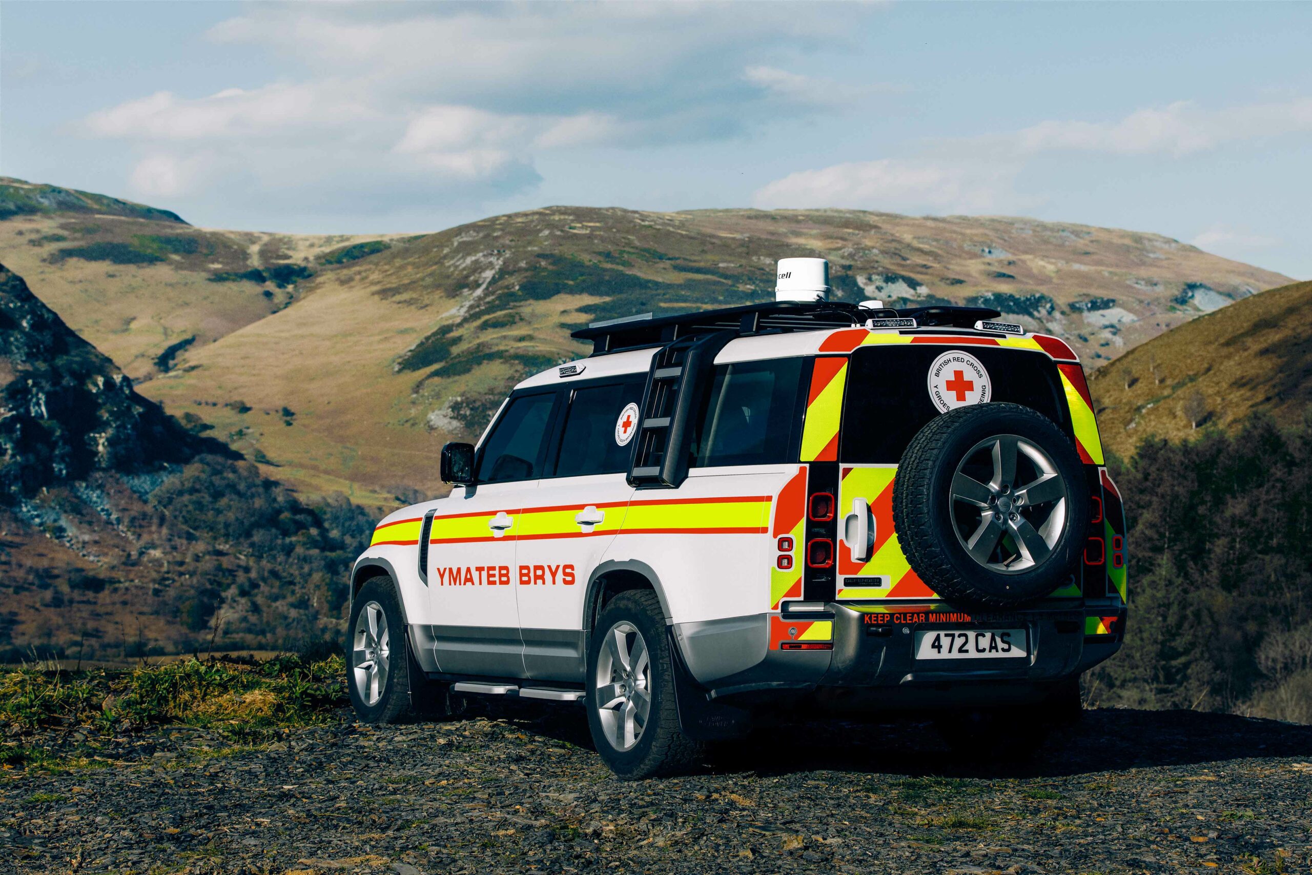 Britse Rode Kruis ontvangt een bijzonder cadeau van Land Rover!